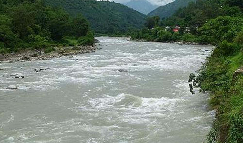 दार्चुलामा नदीले बगाउँदा एक बालकको मृत्यु 