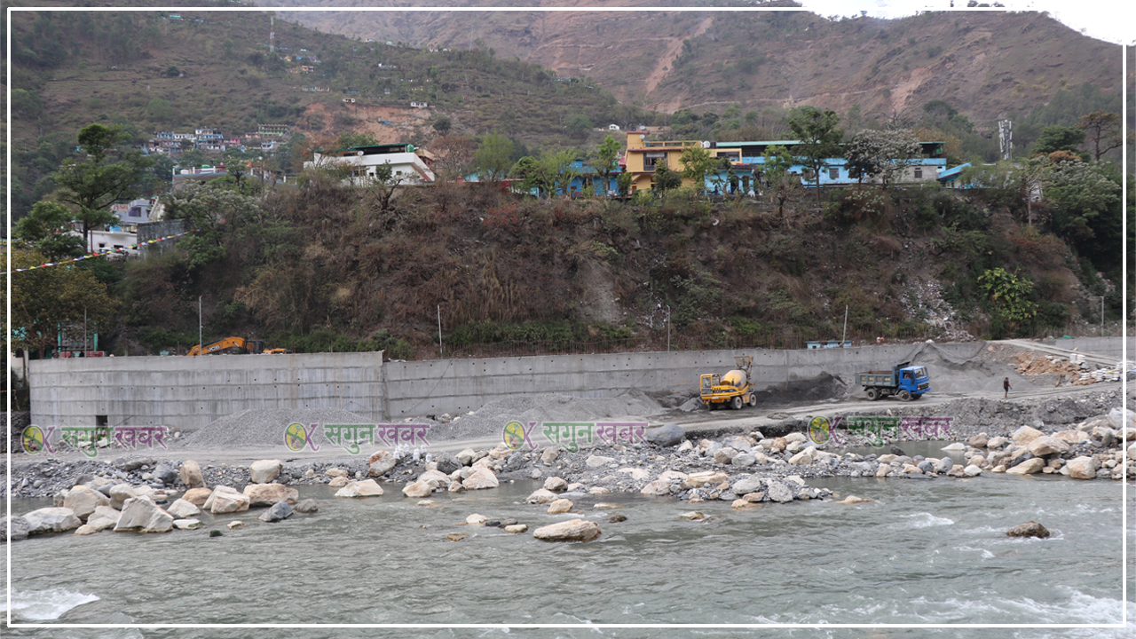 दार्चुलाको सदरमुकाम खलंगा स्थित सीमाक्षेत्रमा भारत पक्षकाे तटबन्ध निर्माण राेकिएन् (हेर्नुुस तस्बिरहरू)