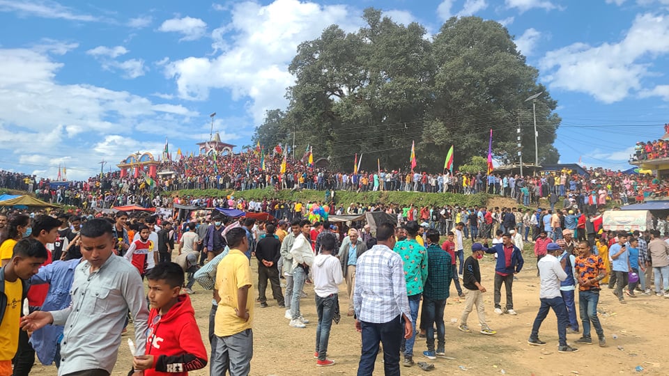 निङ्गलाशैनी भगवती मन्दिरमा  भक्तजनको  भिड  (फोटो फिचर )