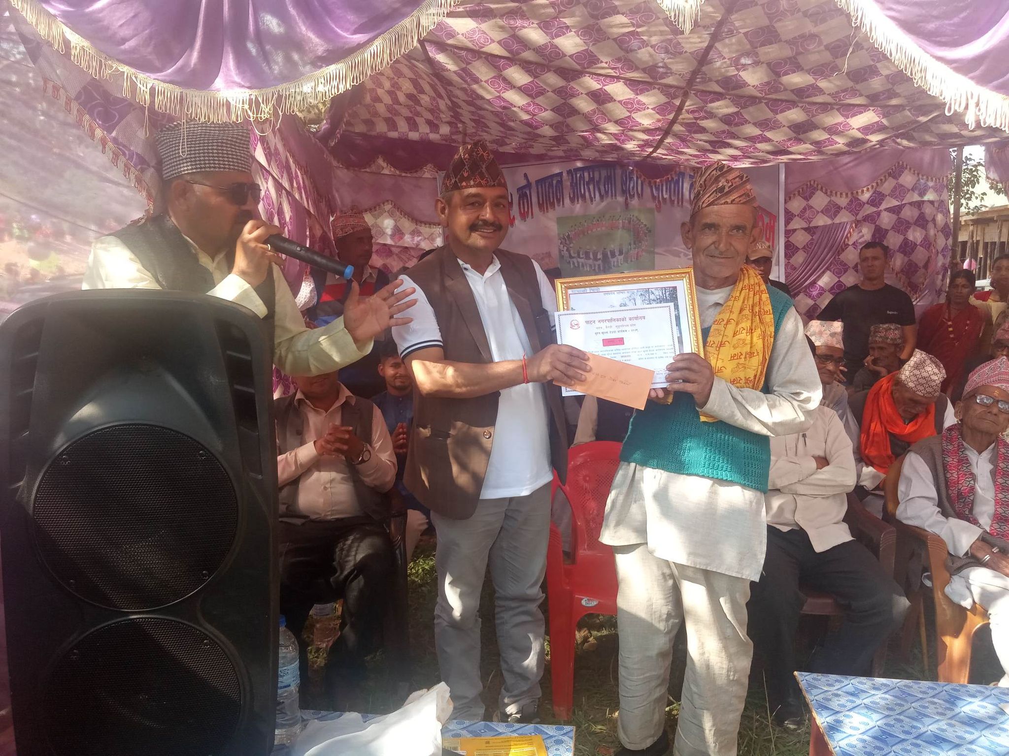 बैतडीको पाटन स्थित उदयदेव मन्दिरमा सञ्चालीत देउडा कार्यक्रम सम्पन्न
