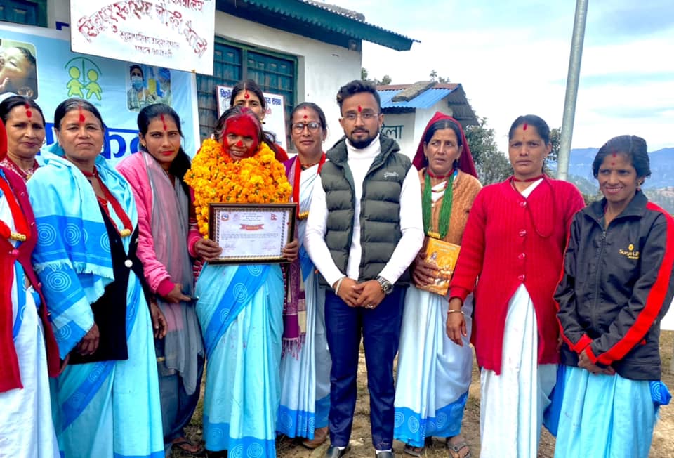 बैतडीमा  २६ वर्ष  सेवा दिएकी महिला स्वास्थ्य स्वयमसेविका भट्टको  बिदाइ 