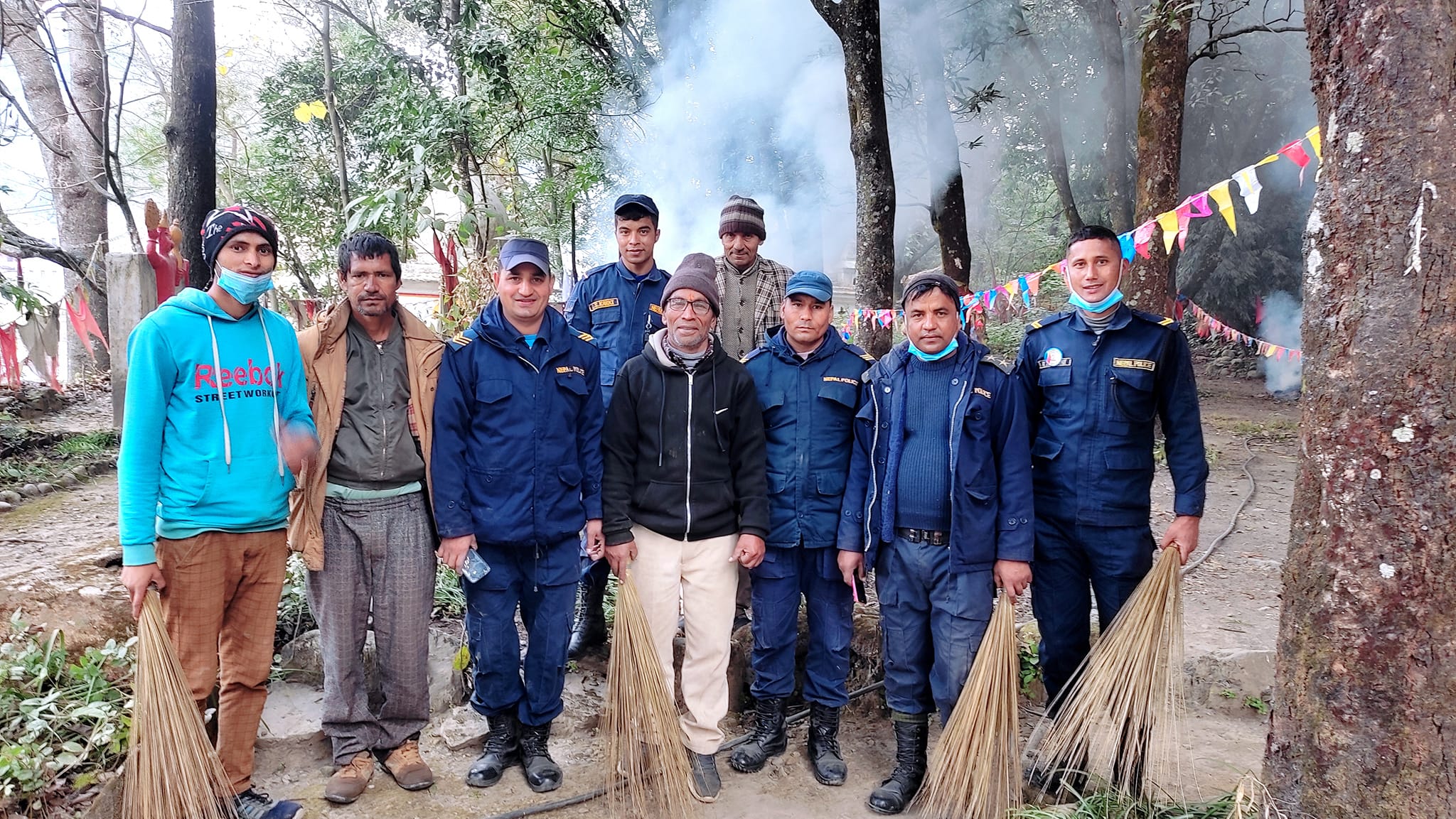 बैतडीको बेतालेश्वर मन्दिर परिसरमा सरसफाइ
