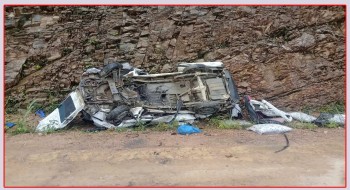 बैतडीको पाटनमा भ्यान दुर्घटना,३ जना घाइते