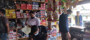 बैतडीमा बजार अनुगमन जारी , अखाद्य वस्तु विक्रि गर्नेबाट ५० हजार जरीवाना 