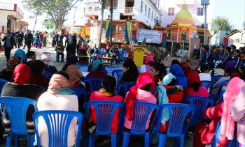 लैङ्गिक हिंसाविरुद्धको १६ दिने अभियान : बैतडी सदरमुकाममा र्याली र सडक नाटक प्रदर्शन 
