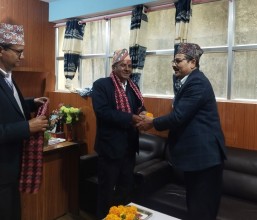दशरथचन्द नगरपालिकामा नयाँ प्रमुख प्रशासकीय अधिकृत सुवेदी हाजिर