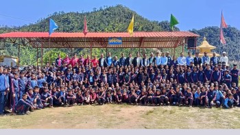 बाढी प्रभावितलाई ज्ञानेश्वर माविका शिक्षक–कर्मचारीको १ लाख ३० हजार रुपैयाँ सहयोग