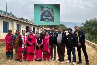 बैतडीको कालशैनी आधारभूत विद्यालयलाई कम्प्युटर र शैक्षिक सामग्री हस्तान्तरण