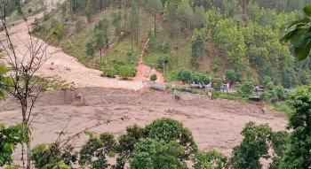 बैतडीको खौला बजार कटानको उच्च जोखिममा