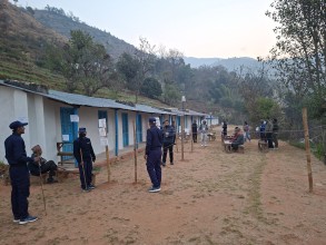 बैतडीमा शान्तिपूर्ण रुपमा मतदान शुरु 