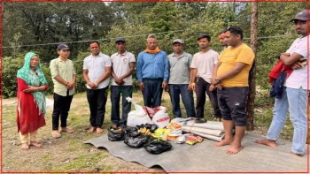 बैतडीको पत्ताल भुमेश्वर धाममा तपस्यारत देवीमाँलाई खाद्यान्न हस्तान्तरण