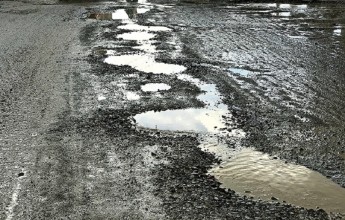 साढे ९ बर्ष बित्दा पनि कञ्चनपुरको हुलाकी सडक अधुरै 