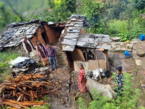बर्षाले क्षति पुर्याएका ठाउँमा पुर्चौंडीका जनप्रतिनिधिद्वारा अनुगमन 