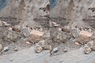बैतडीको जेउडेमा पहिरो खस्दा दशरथचन्द राजमार्ग अवरुद्ध 