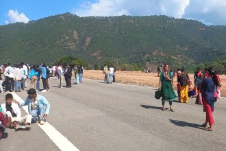 भिडियो बनाउने ठाउँ बन्यो बैतडीको पाटन विमानस्थल 