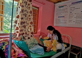 बैतडीको भौनेली स्वास्थ्यचौकीमा गर्भवती आमाका लागि निशुल्क अल्ट्रासाउण्ड सेवा सञ्चालन 