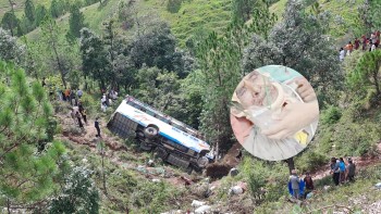 बैतडीमा  भएको बस  दुर्घटनामा गम्भिर घाईते मध्ये एक जनाको मृत्यु