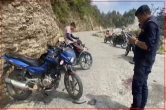 बैतडीमा मोटरसाइकल एक आपसमा ठोकिदा पाँच जना घाइते