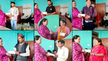 बैतडीको दशरथचन्द नगरपालिकाकी उपप्रमुख चन्दद्वरा विपन्न विद्यार्थीलाइ आर्थिक सहयोग