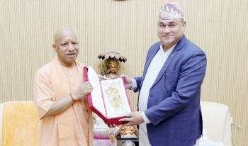 मुख्यमन्त्री शाह र भारतको उत्तर प्रदेशका मुख्यमन्त्री योगीबीच भेट