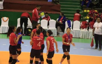 सेन्ट्रल जाेन भलिबल : नेपाली महिला टाेलीले श्रीलङ्कालाई हरायाे