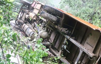 कैलालीमा ट्रक दुर्घटना हुँदा १२ जना घाइते