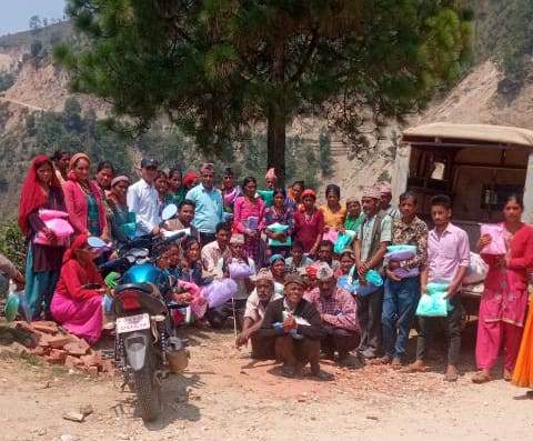 बैतडीको शिवनाथमा  २ सय ५० घरधुरीलाई झुल वितरण