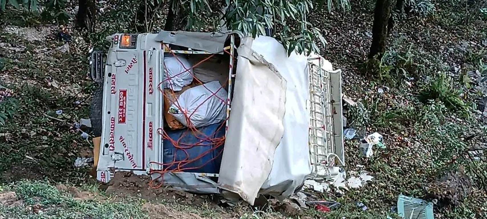 बैतडीमा जिप दुर्घटना, चालक सहित ६ जना घाइते