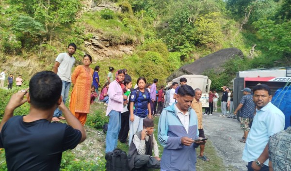 बाजुरामा बस दुर्घटना, २४ जना घाइते 