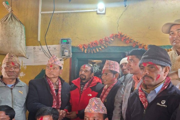 बैतडीको सिगास–३ मा बिजुली बल्यो, स्थानीयबासी खुसी 
