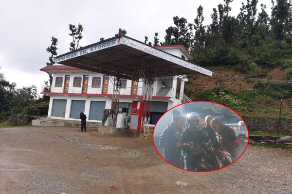 बैतडीमा लामो समयपछि पेट्रोल पम्पबाट पेट्रोल विक्रि शुरु