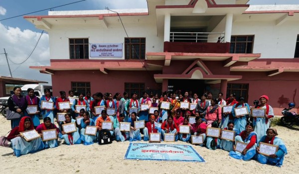 बैतडीको शिवनाथ पूर्ण खोप सुनिश्चित पालिका घोषणा, महिला स्वास्थ्य स्वयंसेविकालाई  सम्मान  