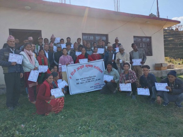 बैतडीमा अगुवा कृषकहरुका लागि तीनदिने तालिम सम्पन्न 
