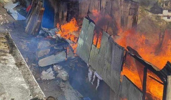 बझाङमा आगलागी : पाँचओटा पसल जलेर नष्ट 