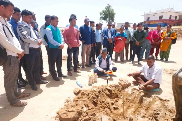 बैतडीको  शिवनाथले गर्याे १० शैय्या अस्पतालको शिलान्यास