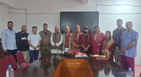 बैतडी अस्पताल व्यवस्थापन समिति बैठक : स्तरोन्नतिका लागि पहल गर्ने निर्णय 