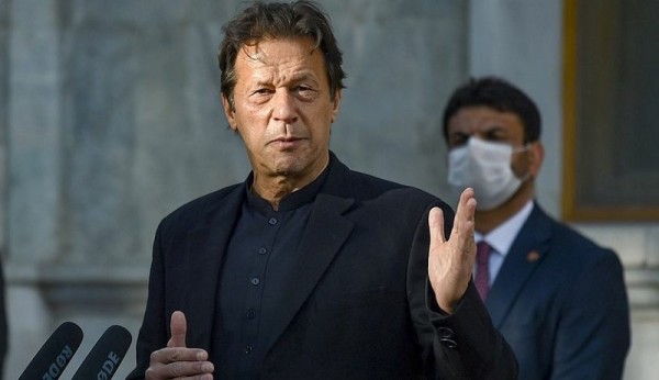 पाकिस्तानका पूर्वप्रधानमन्त्री खान दम्पतीलाई १७ वर्षको जेल सजाय