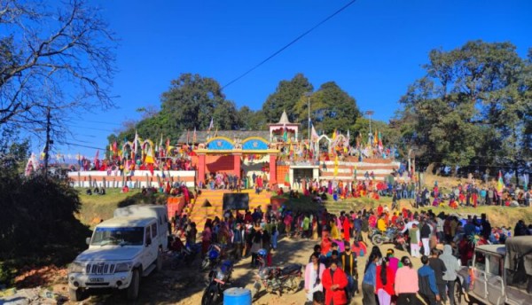 बैतडीको प्रसिद्ध निङ्गलाशैनी भगवती मन्दिरमा आज पशु बलि सहितको जात्रा 