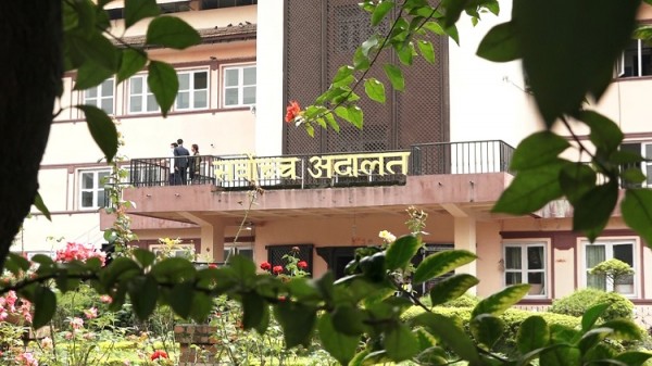 अयोग्य लडाकुलाई २ लाख दिने निर्णय कार्यान्वयन नगर्न सर्वाेच्चकाे अल्पकालीन अन्तरिम आदेश