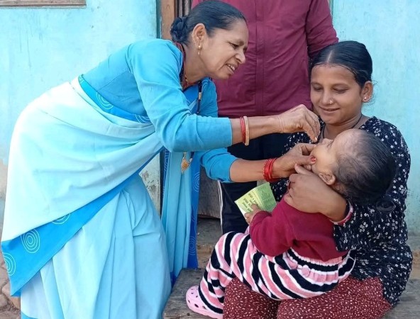 बैतडीमा १७ हजार ८ सय बढी बालबालिकालाई भिटामीन ‘ए’ र जुकाको औषधि खुवाइँदै