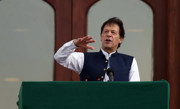 पाकिस्तानका प्रधानमन्त्री इमरान  खान पदमुक्त