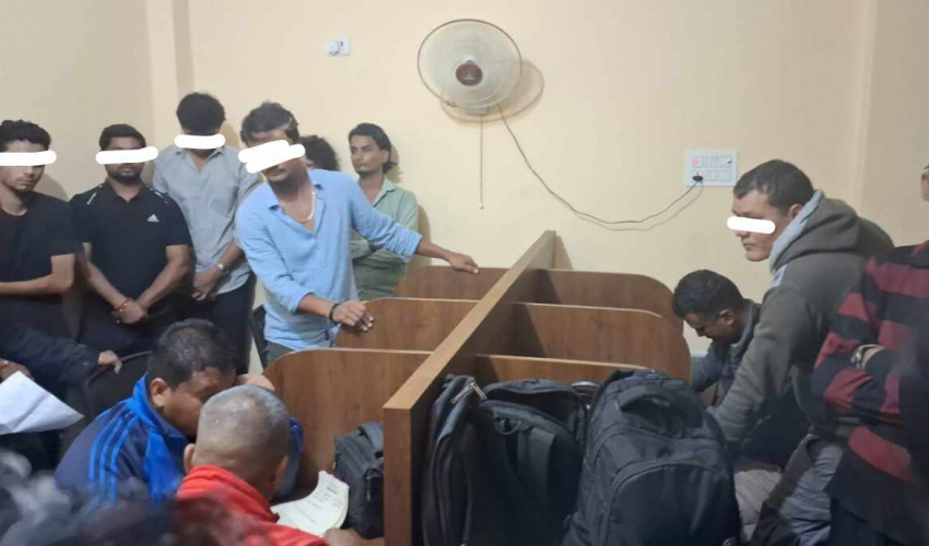 अनलाइनबाट ठगी गर्ने ९ जना कैलालीबाट पक्राउ