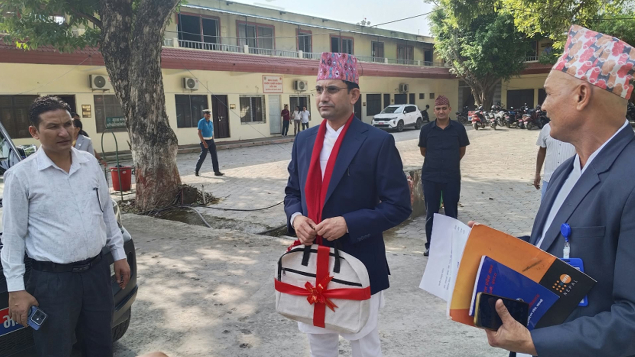 सुदूरपश्चिम सरकारले ल्यायो ३७ अर्बको बजेट