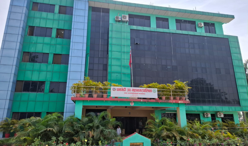 बाढी पीडितका लागि धनगढी उपमहानगरपालिकाद्वारा ४१ लाख ११ हजार १११ रुपैयाँ सहयोग