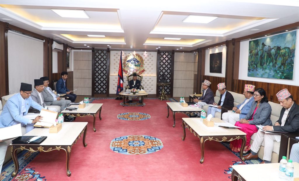 प्रदेश र प्रतिनिधि सभाको निर्वाचन मंसिर २ गते गर्न आयोगको सुझाव