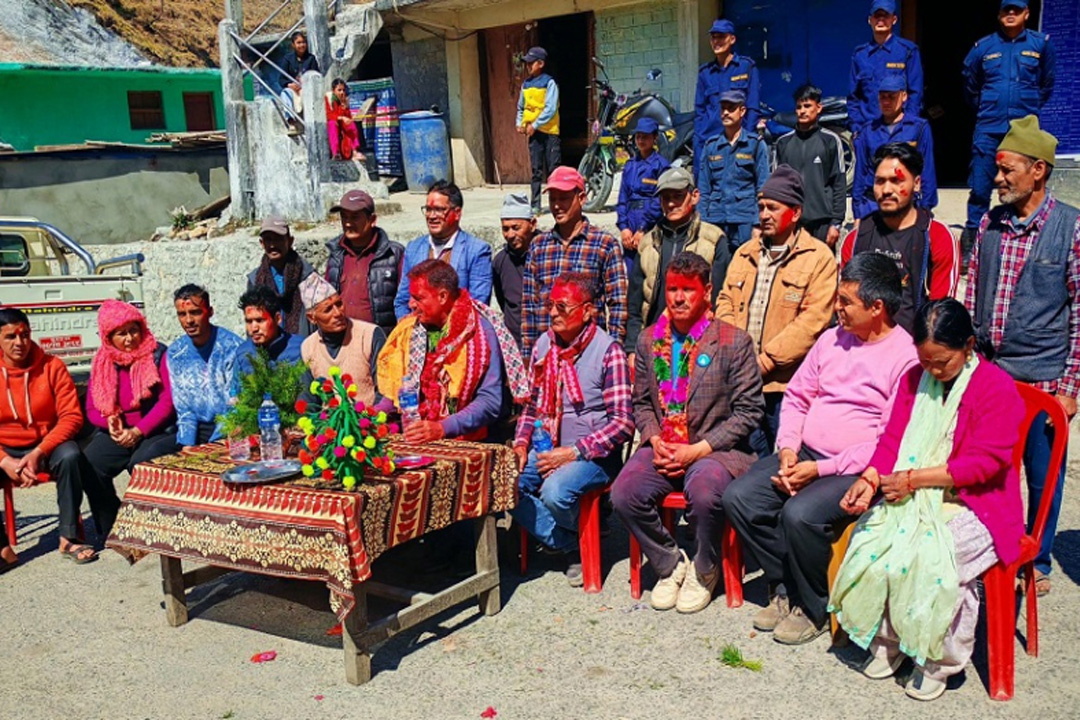 बैतडीका नौ पालिकामा नवनिर्वाचित सांसद भण्डारीले गरे भेटघाट 