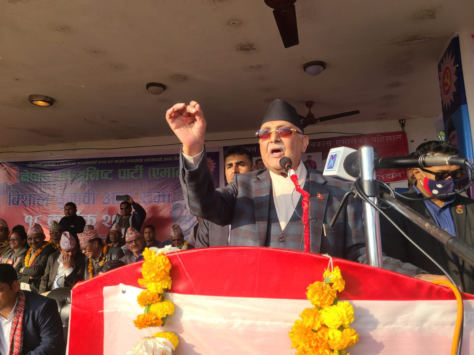 एमाले अध्यक्ष ओली फेरी सुदूरपश्चिम आउने, कैलाली र डोटीमा चुनावी सभा