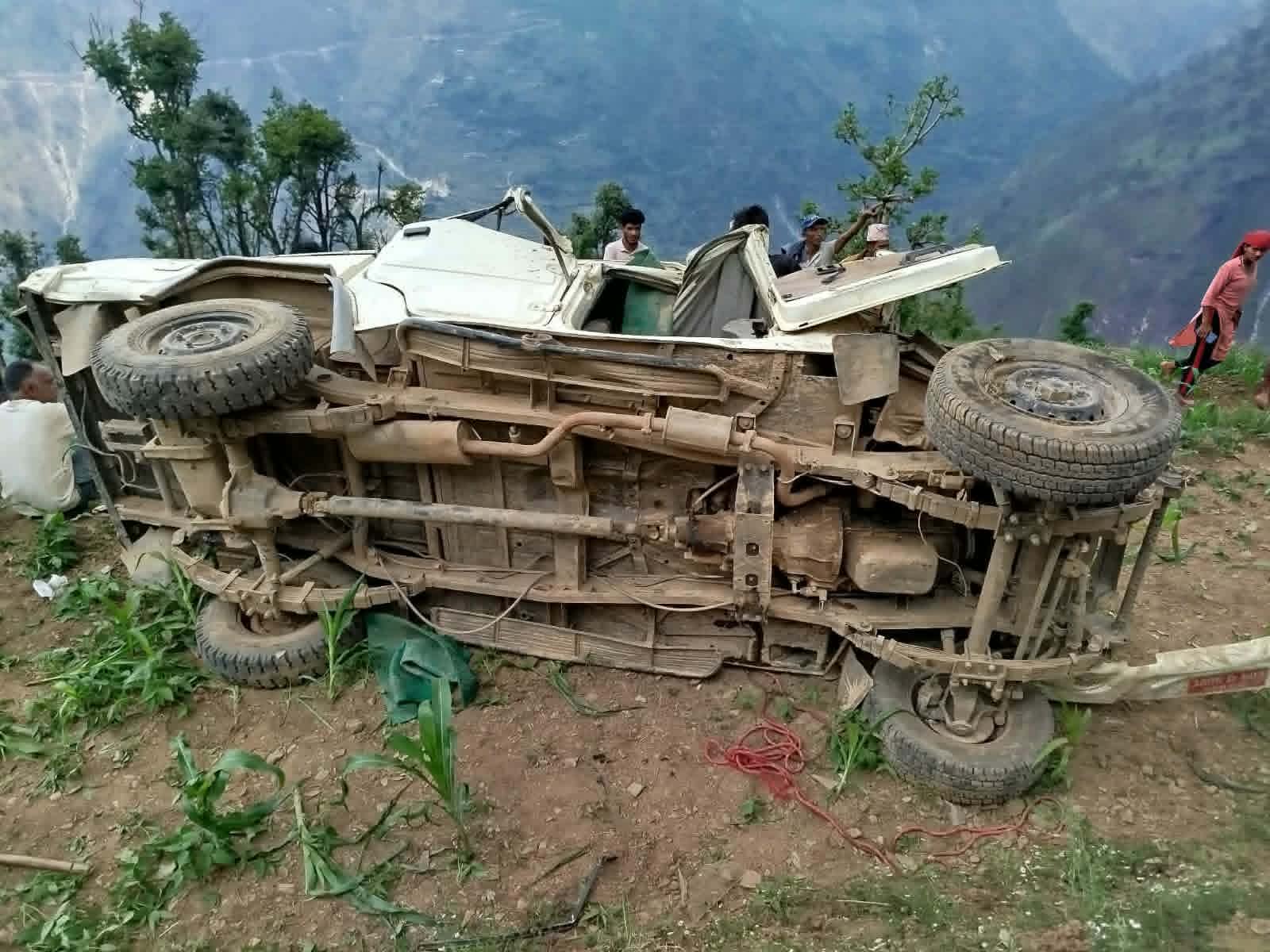 बैतडीको सिगासमा जिप दुर्घटना, चालक घाइते 