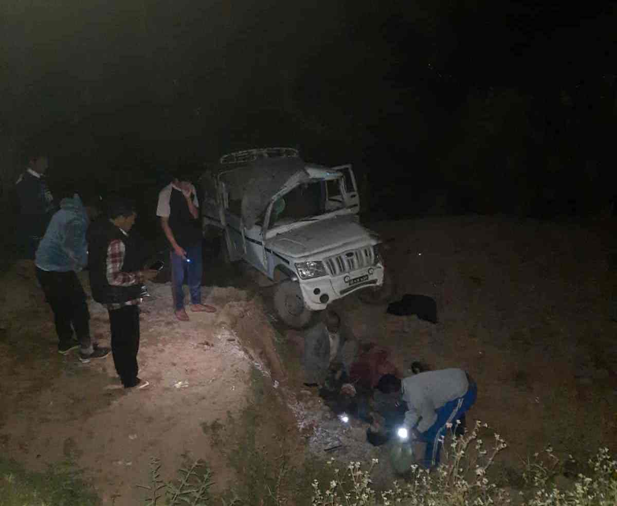 बैतडीमा शिवनाथ मेलाबाट फर्कदैँ गरेको जिप दुर्घटना : एक जनाको मृत्यु, चार घाइते