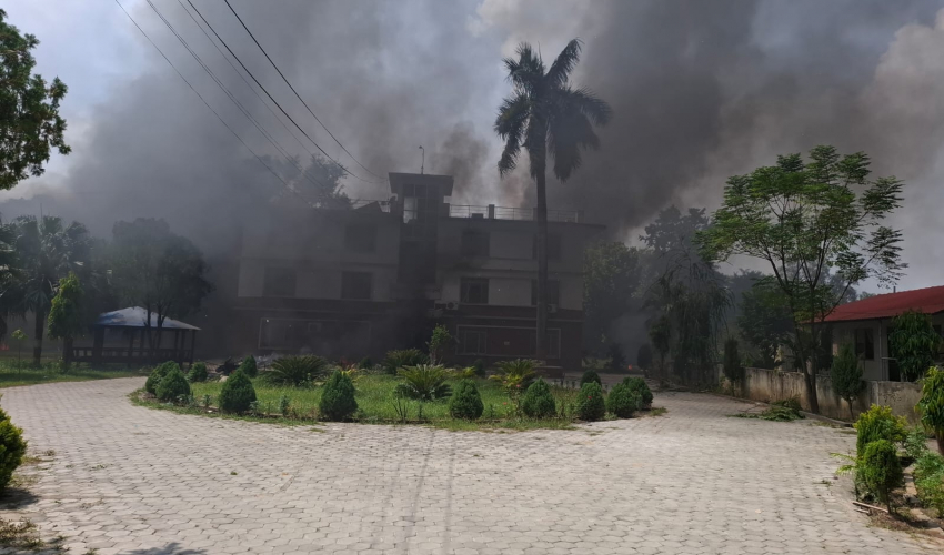 सुदूरपश्चिमको आन्तरिक मामिला तथा कानुन मन्त्रालयमा आगजनी 
